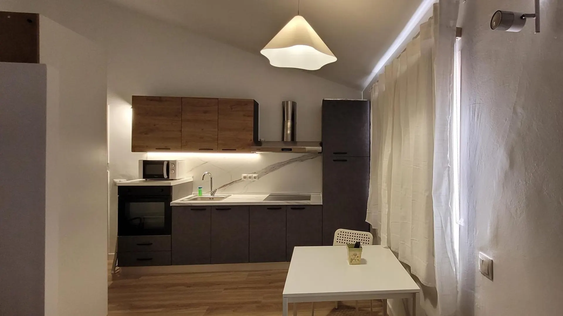 Estudio En Torremolinos - La Carihuela - Wifi 365 Mbps - Fire Stick Amazon - Playa A 50 Metros Spain