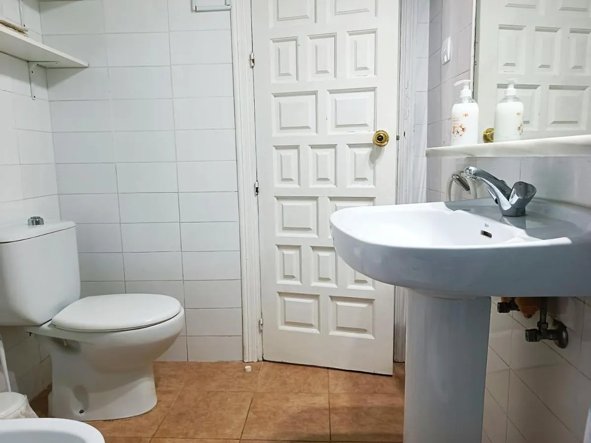 Estudio En Torremolinos - La Carihuela - Wifi 365 Mbps - Fire Stick Amazon - Playa A 50 Metros Appartement