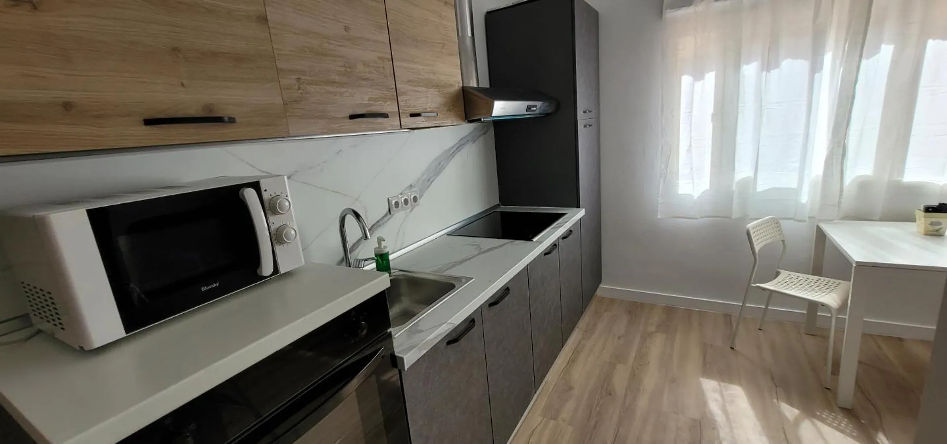 Estudio En Torremolinos - La Carihuela - Wifi 365 Mbps - Fire Stick Amazon - Playa A 50 Metros